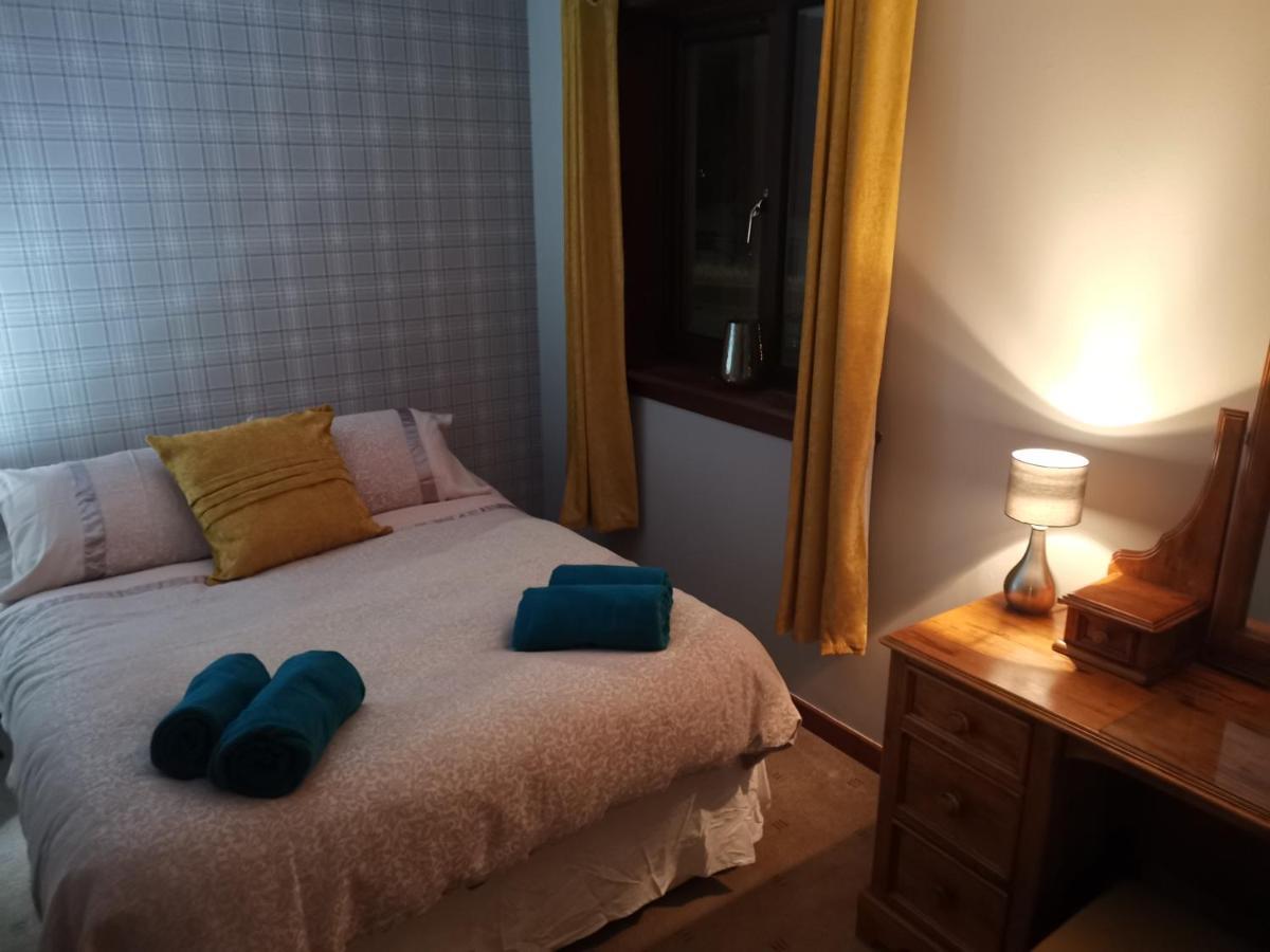 2 Raasay Court Apartment Portree Ngoại thất bức ảnh